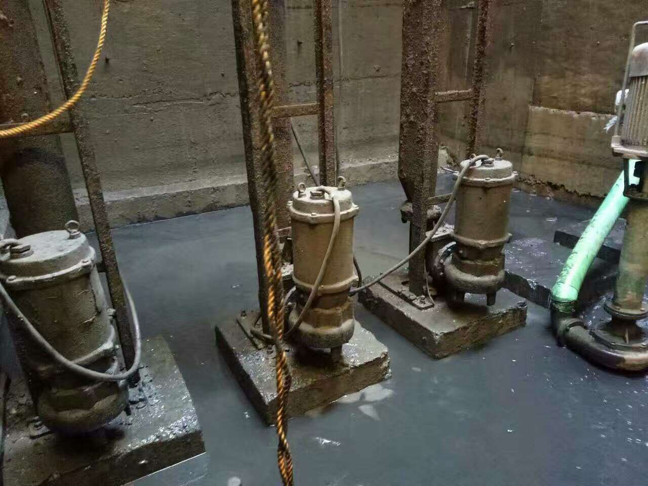 道孚污水池清理